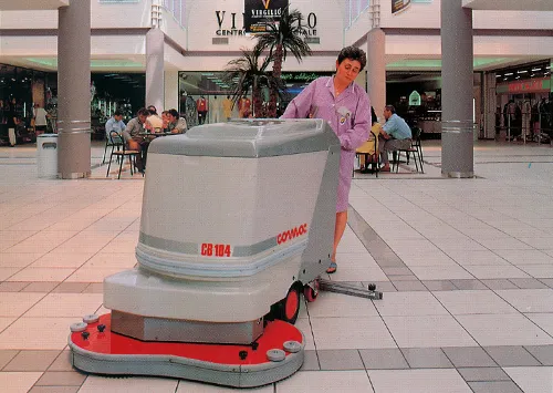 L’évolution de la gamme accompagnée de Comac conduit à la naissance de C83 et C104