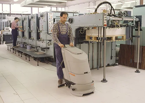 Comac introduit la CE45, période importante car la révolution du plastique arrive